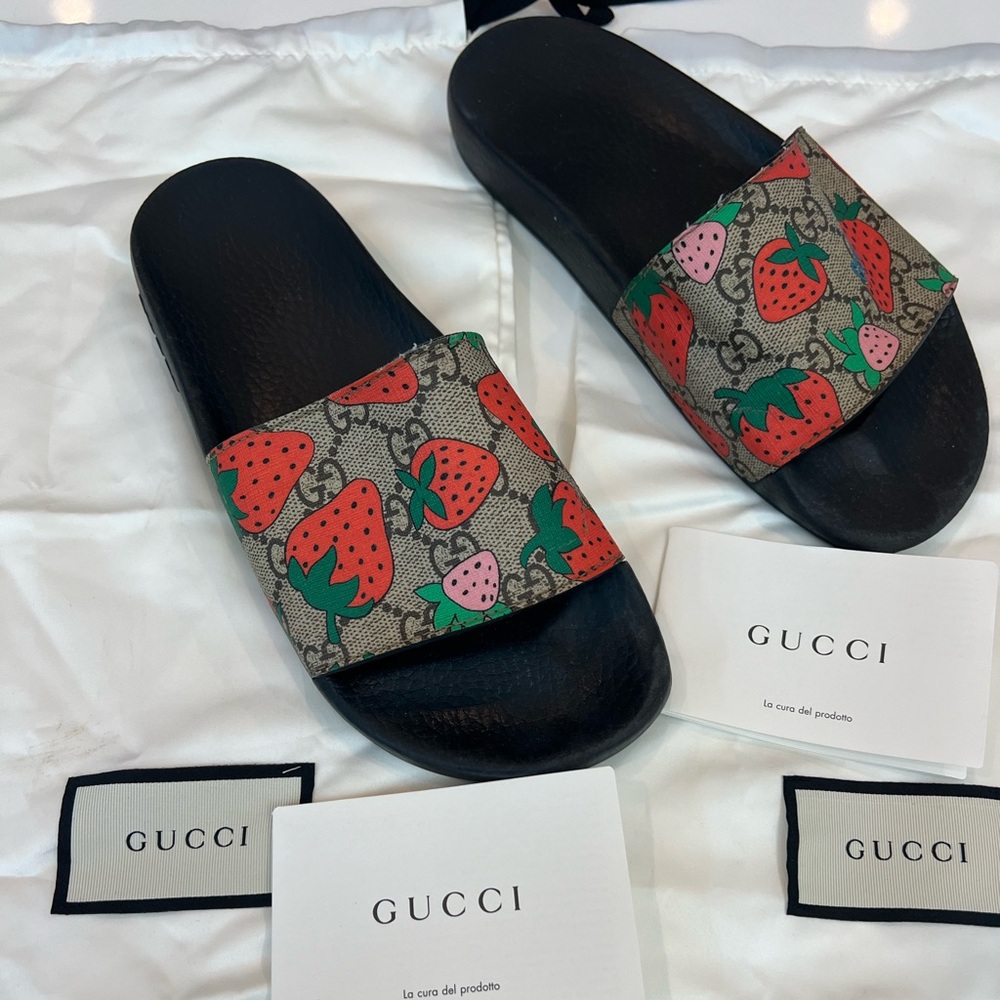 Gucci slides size 37